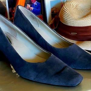 Suede pumps 12m Aerosols